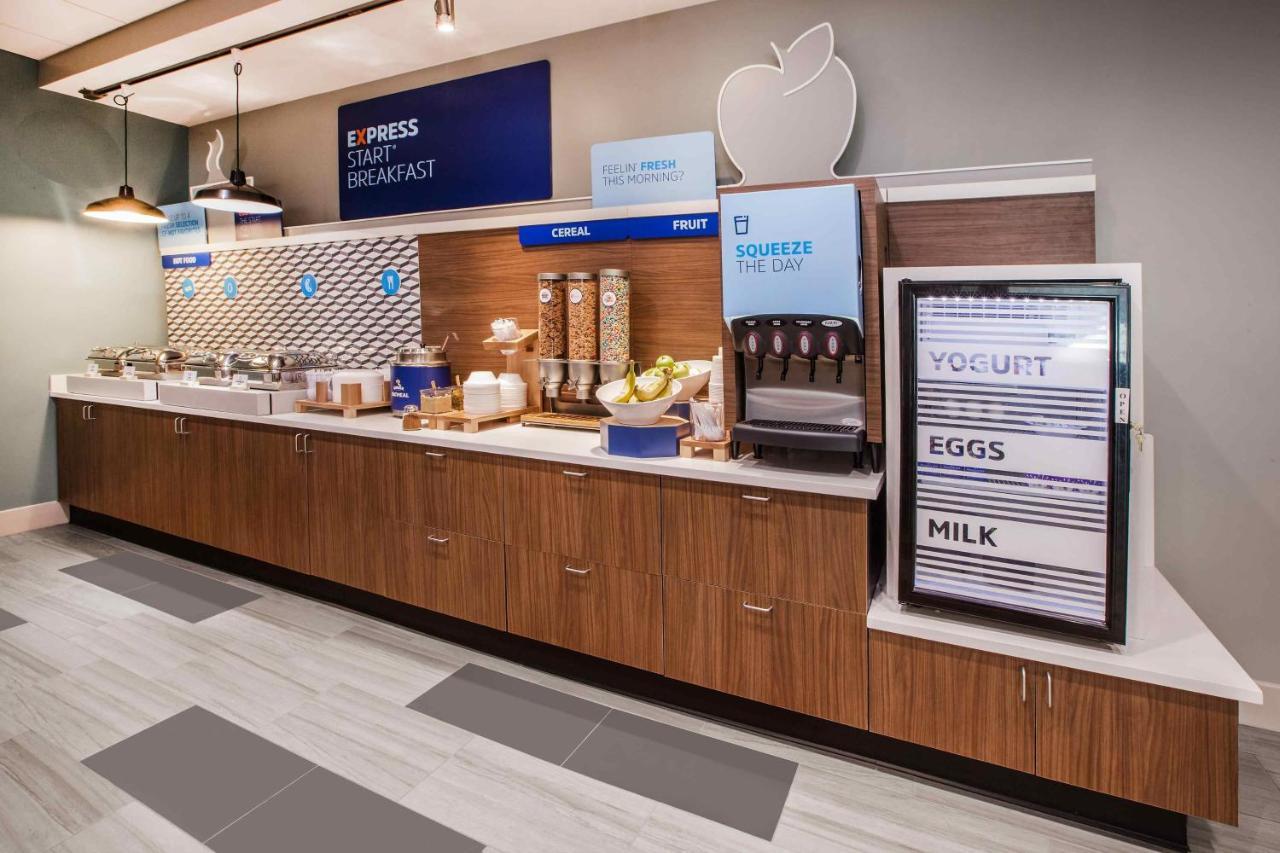 Holiday Inn Express - Starke By Ihg Eksteriør billede